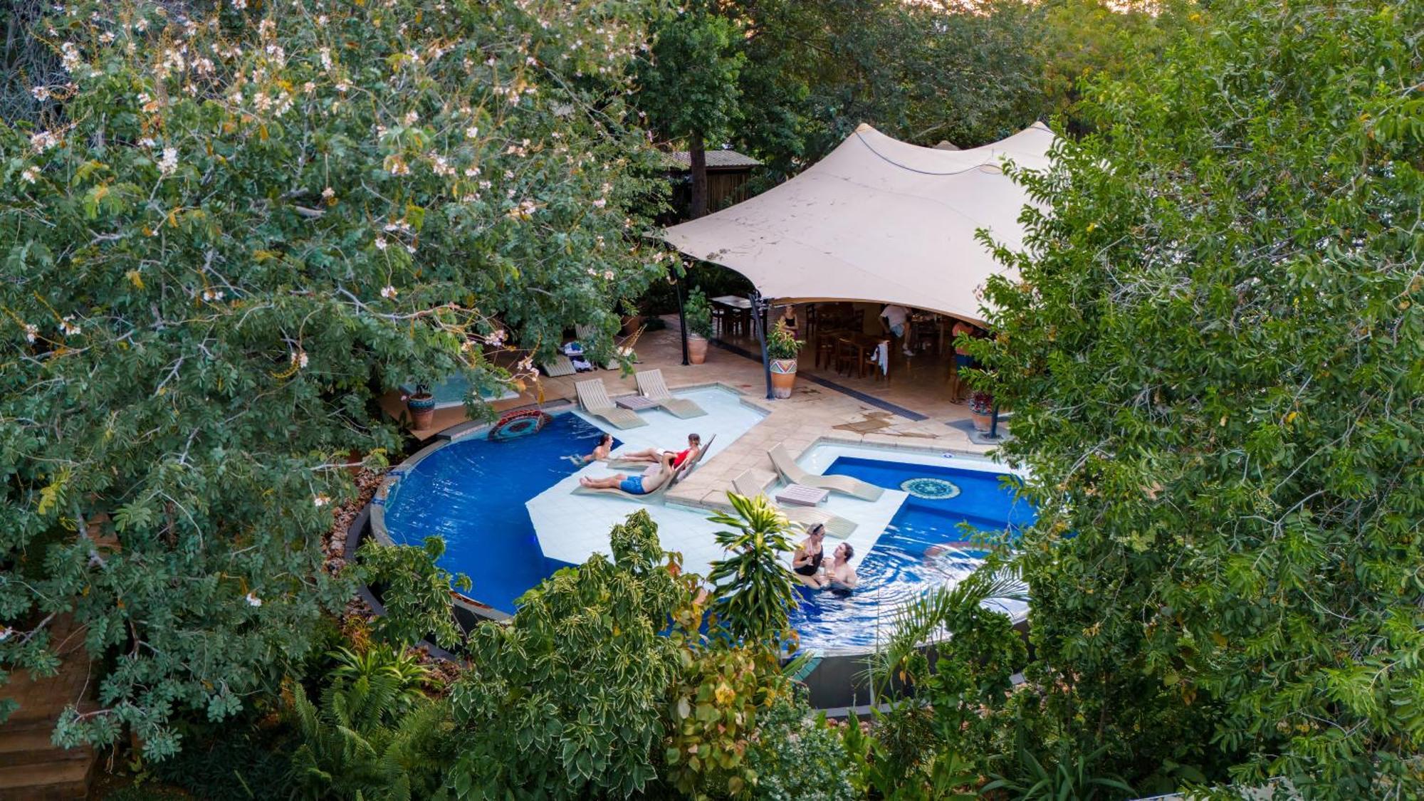 Shongwe Oasis Hotel Victoria Falls Exterior foto