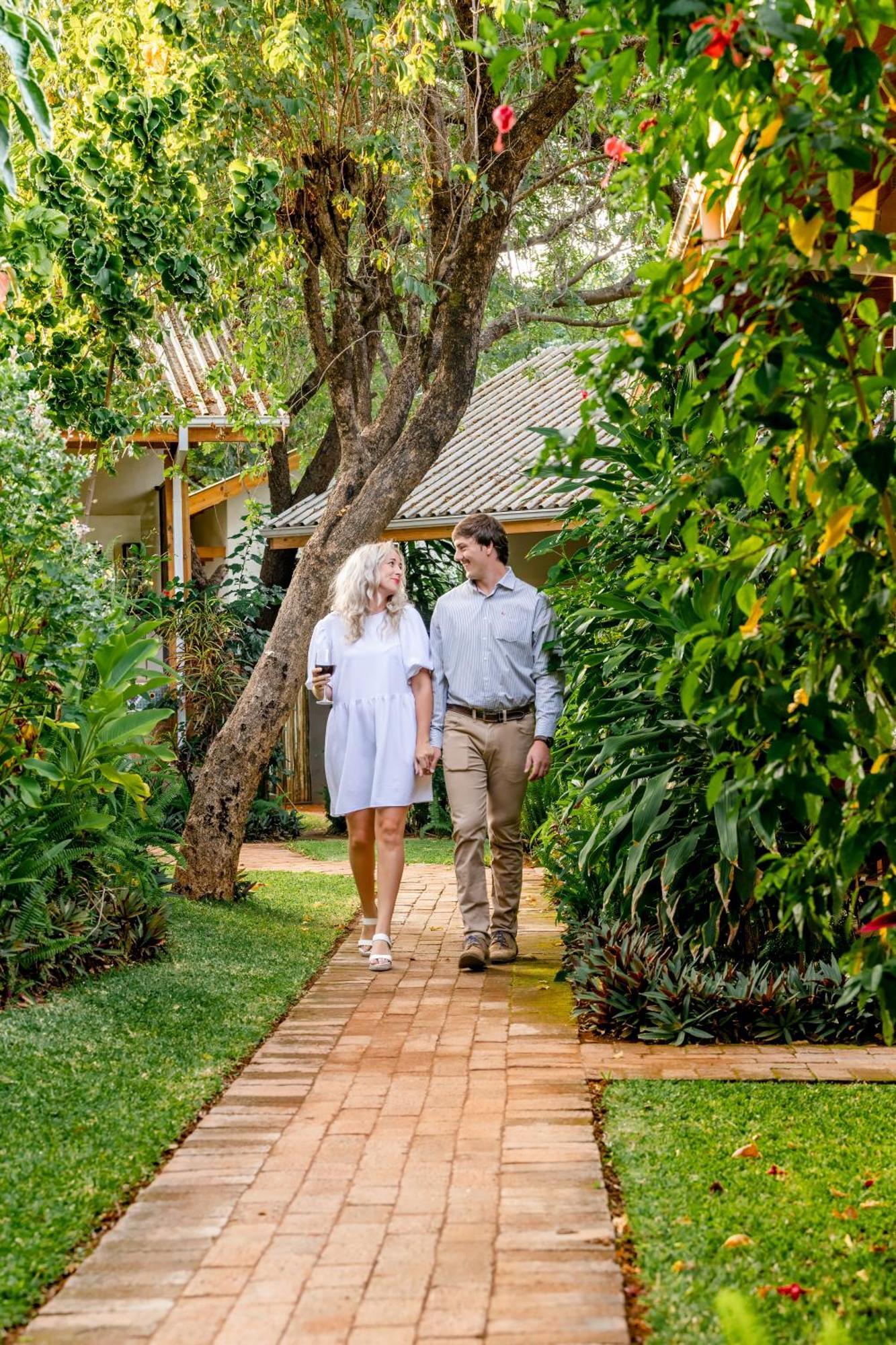 Shongwe Oasis Hotel Victoria Falls Exterior foto